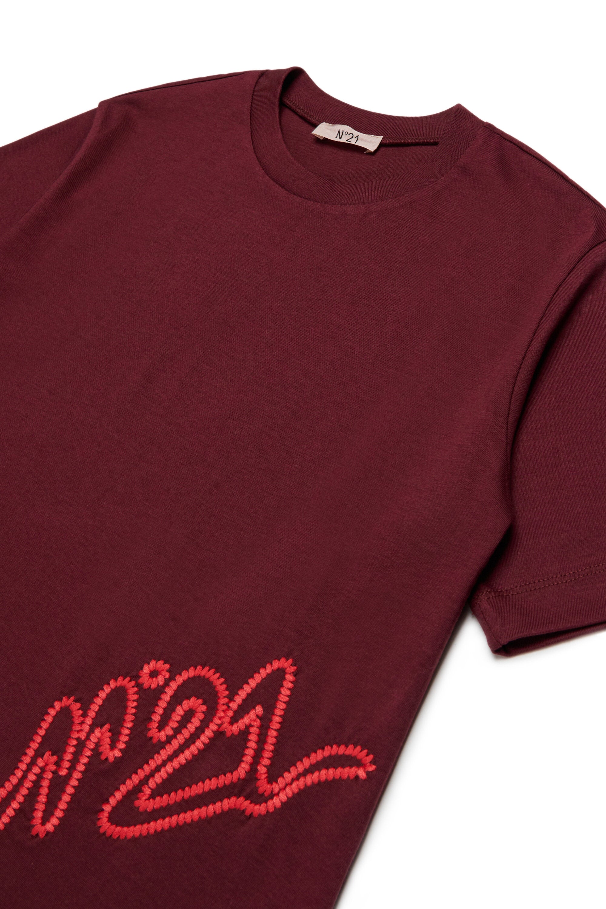 ロゴ入りTシャツ