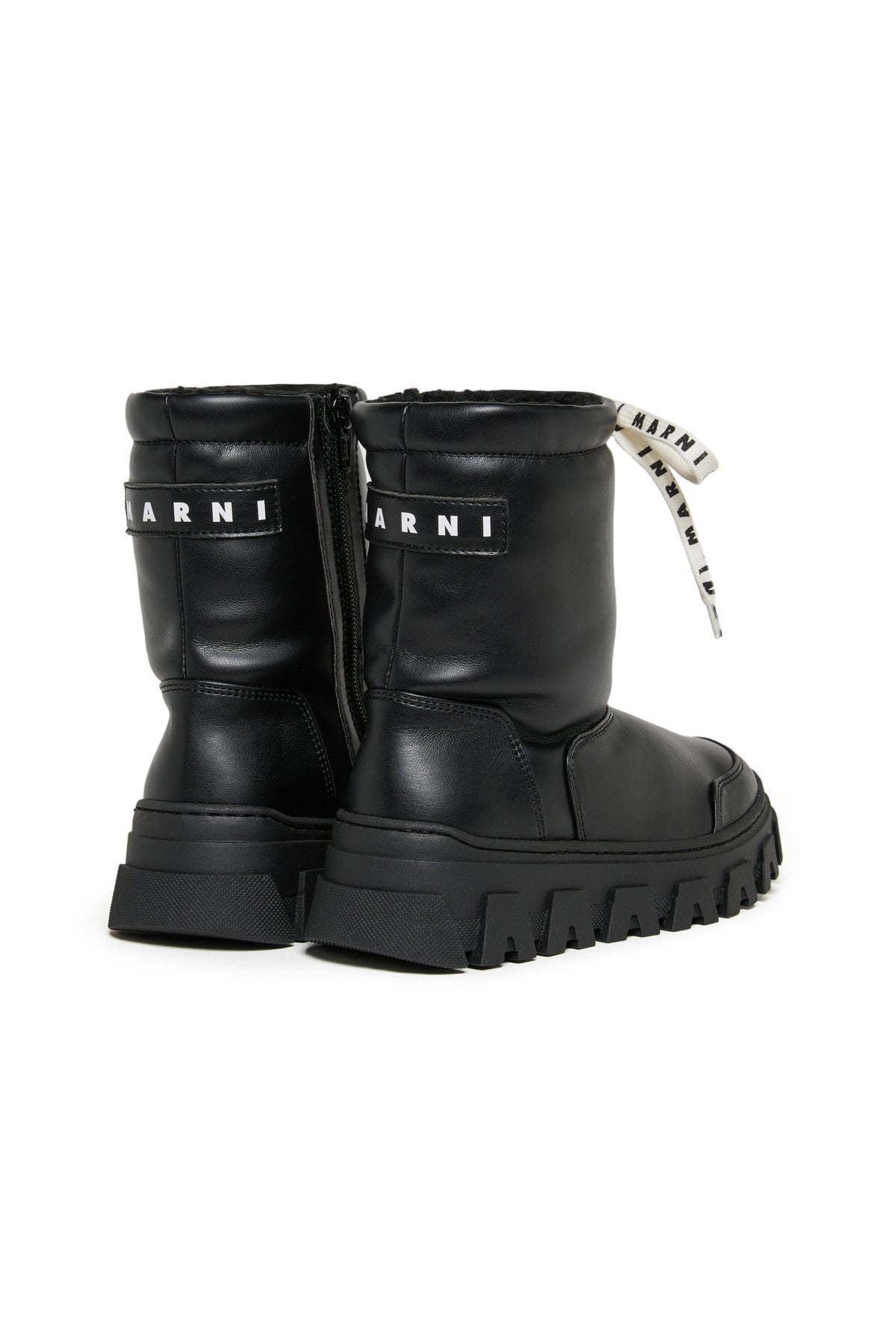 Snow boots with teddy interior