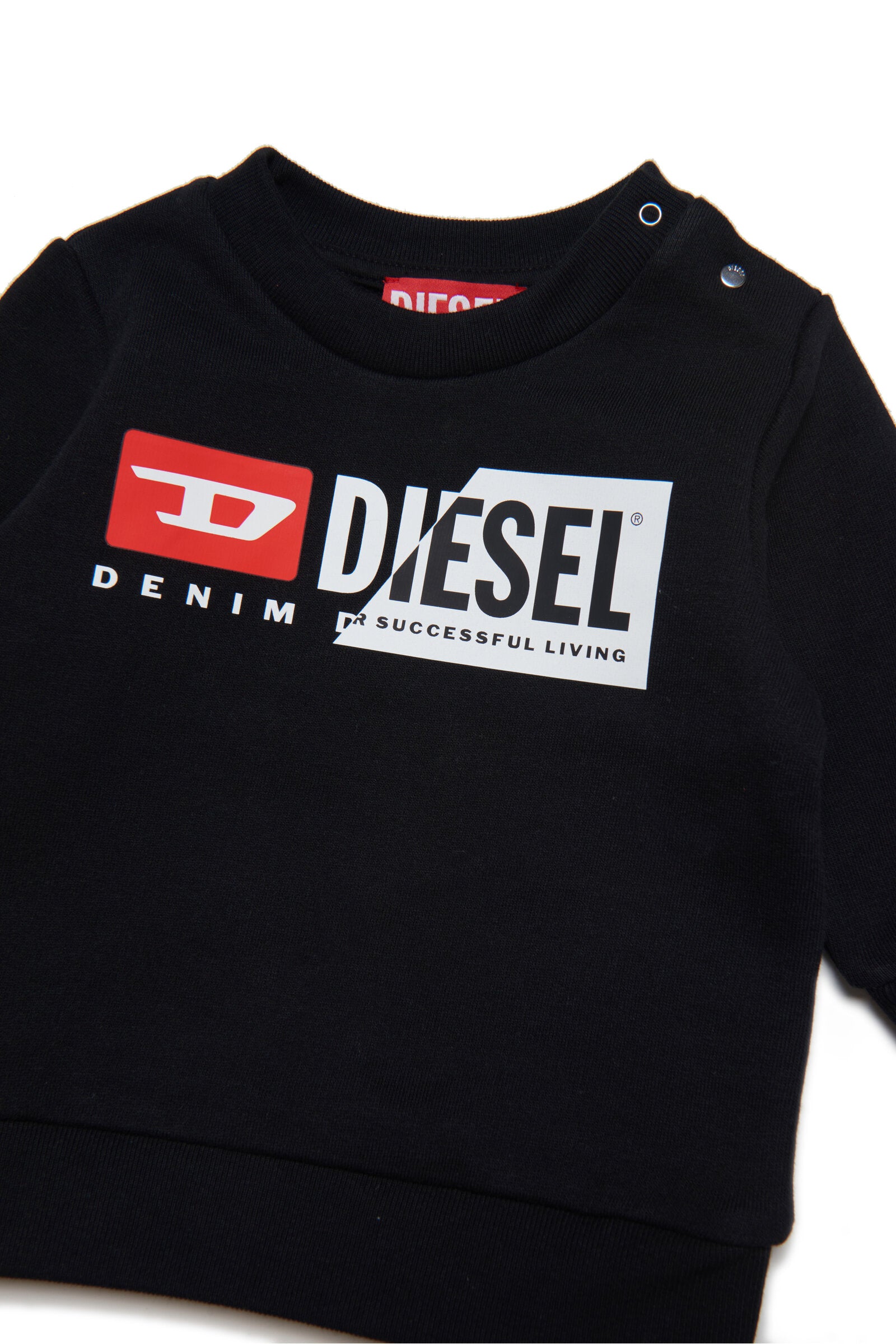 Diesel doubleのロゴとスナップボタン留めのブラックのスウェット